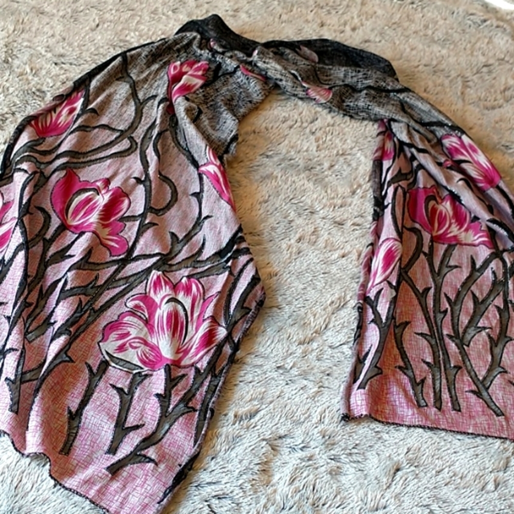 Stunning Jerusalem Tulip 🌷 Scarf